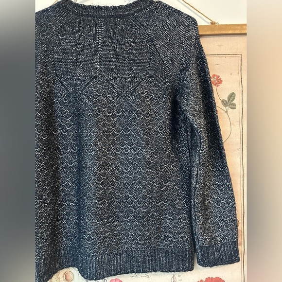 Talbots Metallic Knit Fuzzy Long Sleeve Navy Silver Sweaterer Crew Neck Medium - Picture 6 of 10